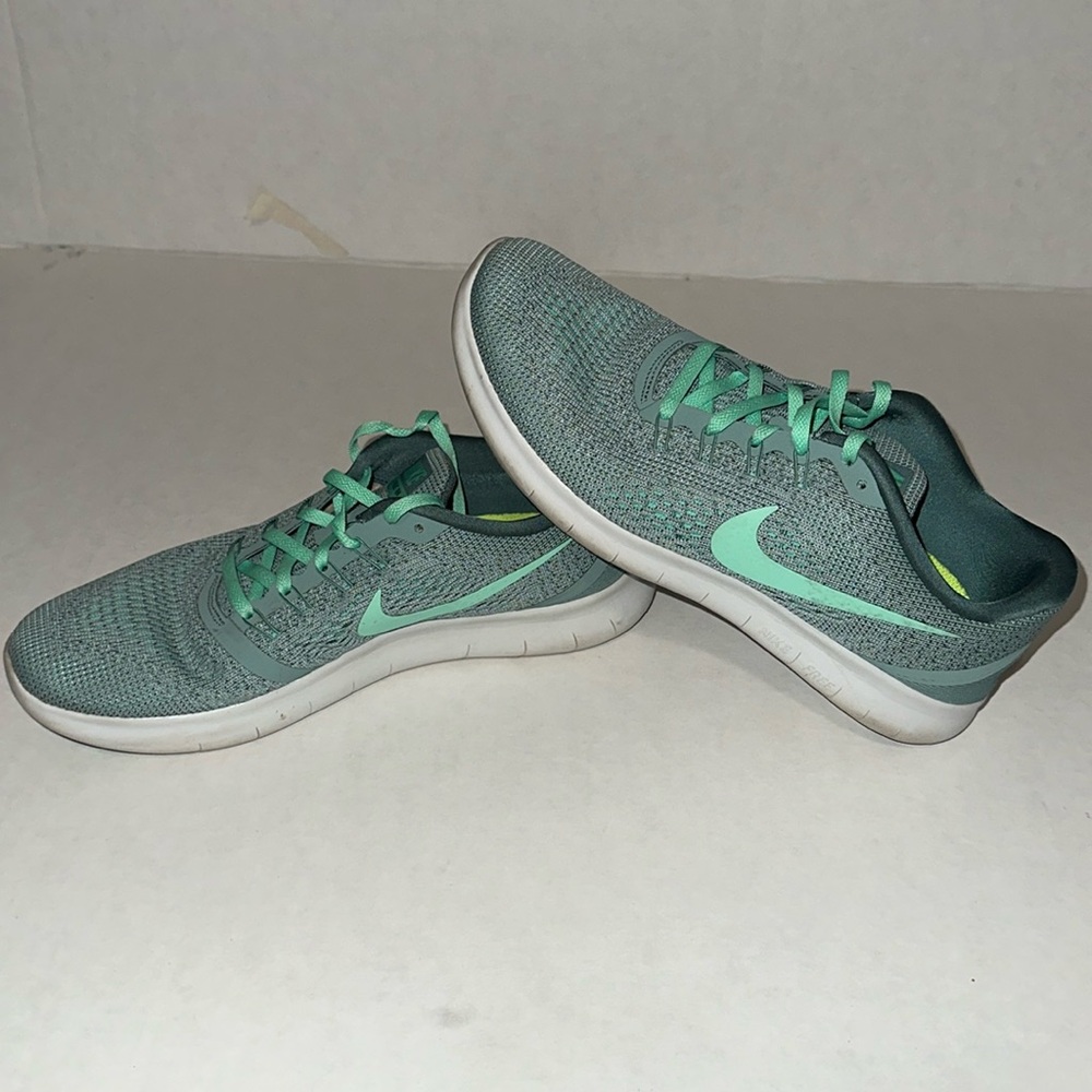 Nike Free Runs